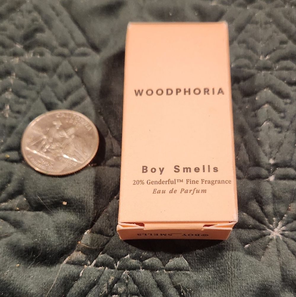 Boy smells Woodphoria
